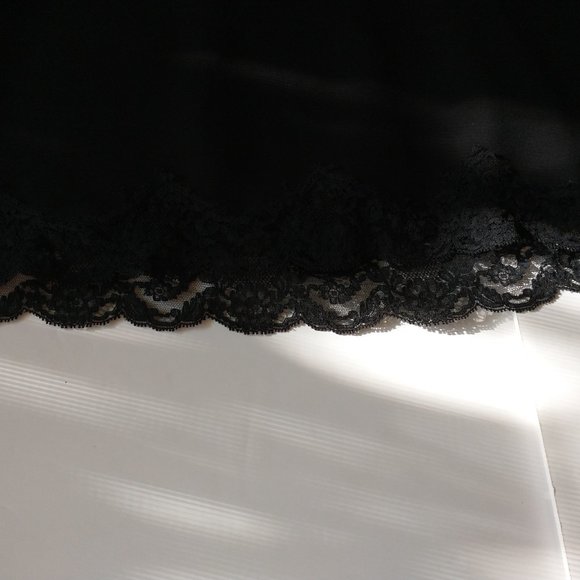Theory Alshvee Admiral Crepe Lace Shell - Picture 12 of 13